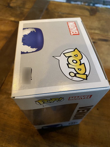 Funko Pop Marvel # 234 Venom Exclusivo Hot Topic (Usado)