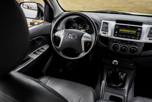 Toyota Hilux 2.7 Cd Srv Vvti 4x2