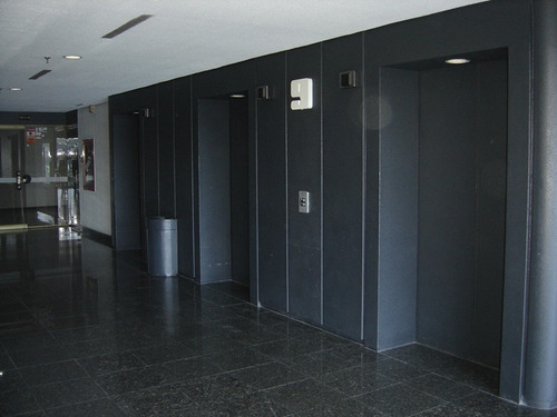 Oficina En Alquiler Los Palos Grandes 546 M2