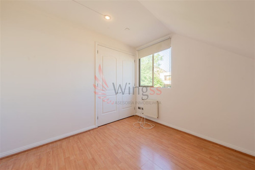 Casa En Venta De 4 Dorm. En Colina