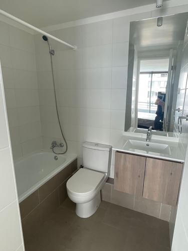 Arriendo 1d Semi Amoblado Laguna Centro, Metro C. Valdovinos