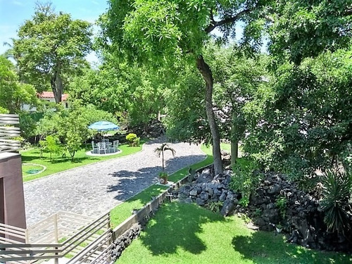 Excelente Casa En Condominio En Venta Cuernavaca