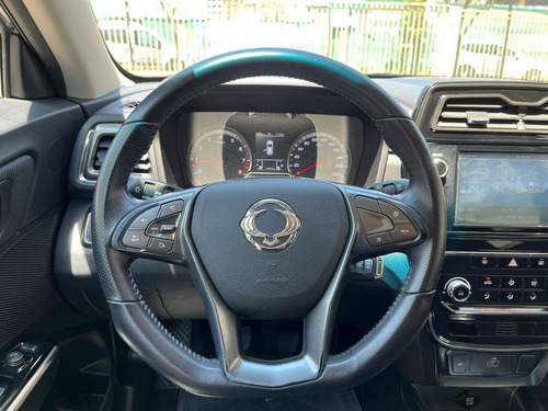 SsangYong Tivoli 1.6 4x2 MT Full