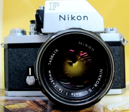 Camera Nikon F Com Lente 50 Mm 1: 1.4 Super Nova