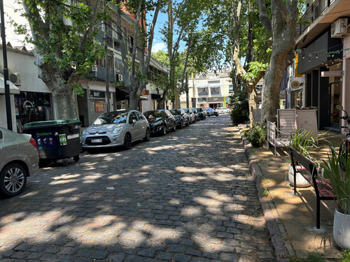 Terreno En Excelente Zona Apto Uso Comercial.