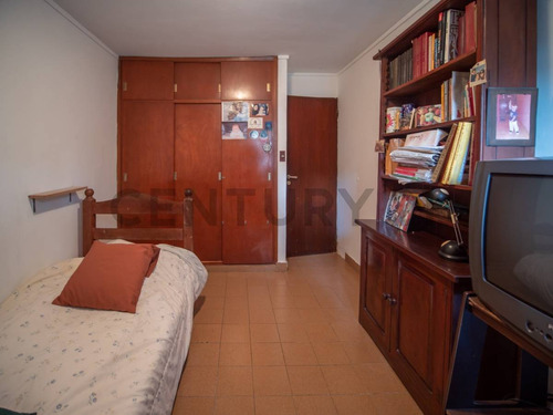 Casa En Venta De 3 Dormitorios En City Bell 465 Y 13c
