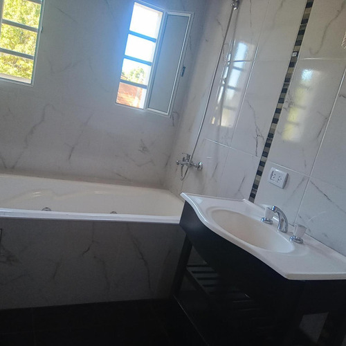 Departamento En Venta - 2 Dormitorios 3 Baños - Cochera - 187mts2 - Villa Udaondo
