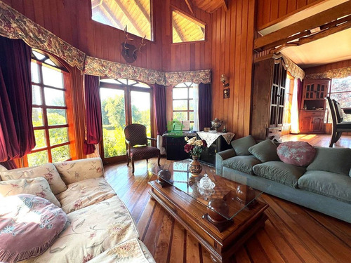 Casa En Venta De 7 Dorm. En Llanquihue
