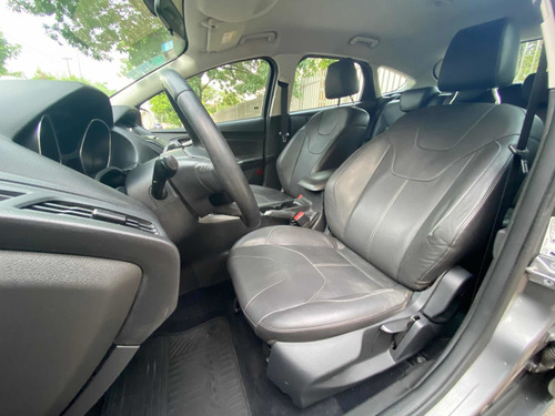 Imagen 16 de 25 de Ford Focus Iii 2016 2.0 Se