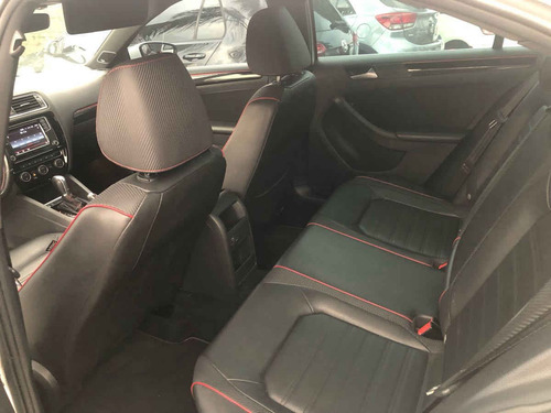 Imagen 13 de 15 de Volkswagen Jetta 2017 4p Gli L4/2.0/t Aut