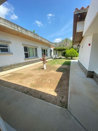 Imagen 11 de 26 de Se Vende Casa 640m2 4h+4s/8b/12p Cerro Verde 0746