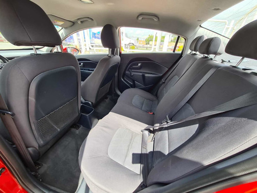 Imagen 7 de 14 de Kia Rio 1.6 Lx Sedan Mt 2017