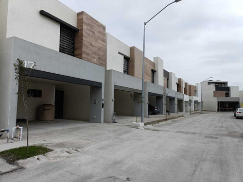 Casa En Venta En Ciudad Apodaca Centro