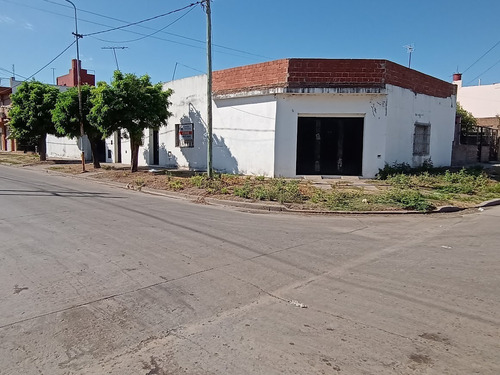 Casa En Venta 5 Ambientes Con Local - Calle Barragan 5100 Gonzalez Catan