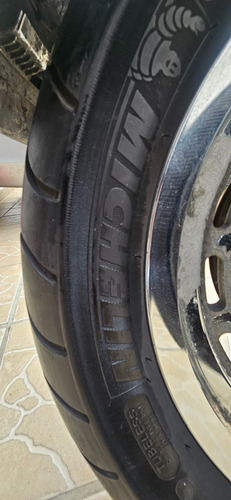 Custom 883