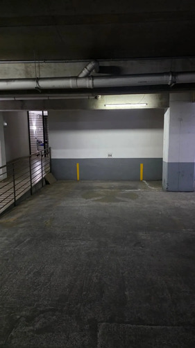 Venta De Estacionamiento Los Militares