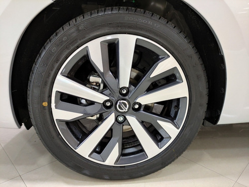 Imagen 7 de 15 de Versa Exclusive Cvt Sin Comisiòn Mas Seguro Gratis 1 Año