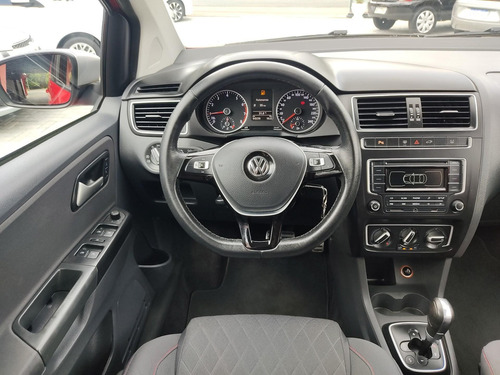Imagem 8 de 10 de Volkswagen Crossfox Novo
