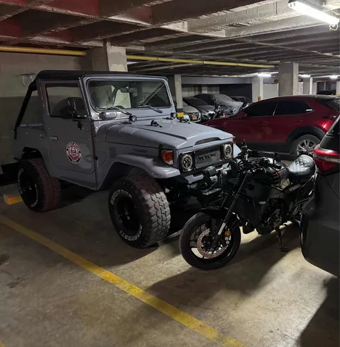 Toyota Macho Carpado Land Cruiser Fj40