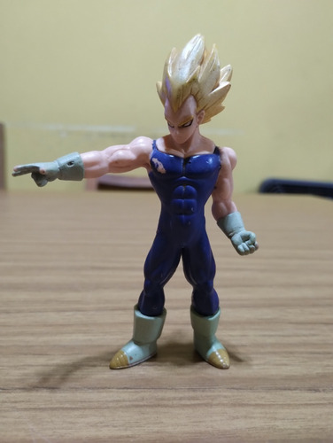 Figura De Accion Dragon Ball Z Vegeta Super Saiyajin 2