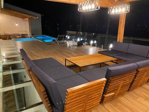 Renta Casa En La Peña, Valle De Bravo Acceso Al Lago Con Muelle Propio Completamente Amueblada, Gimnasio, Alberca Climatizada, Áreas Verdes, Jacuzzi, Ascensor, Estacionamiento