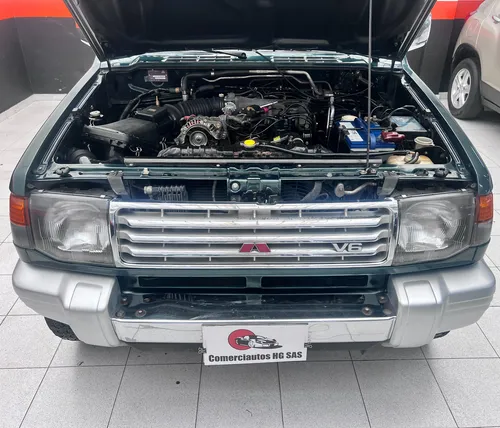Mitsubishi Montero 3.0 V13