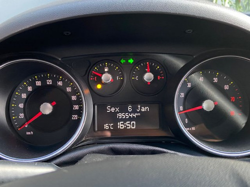 Fiat Punto Punto 1.6 ESSENCE 16V FLEX 4P MANUAL