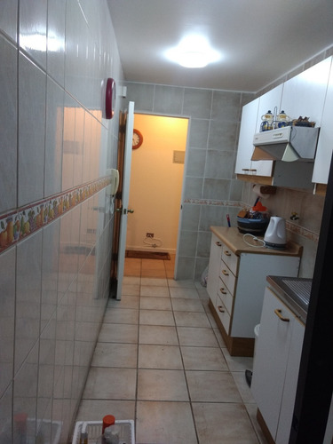 Imagen 10 de 13 de Depto. Recién Pintado En Estado Impecable, Piso Flotante