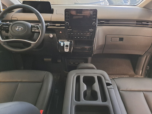Hyundai Staria 4WD Ultimate