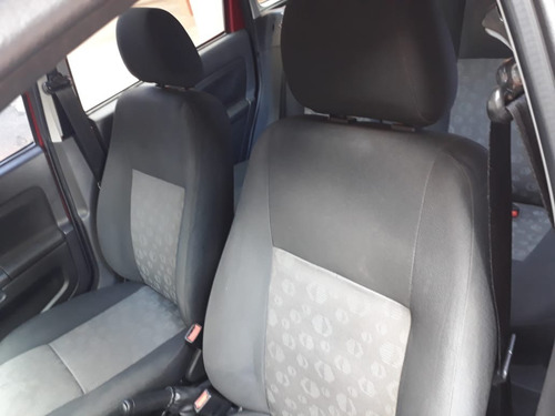 Fiesta Hatch 1.0 Completo