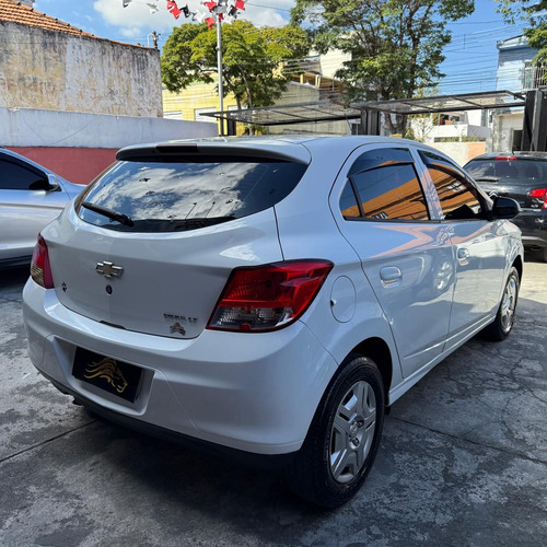 Chevrolet Onix HATCH LT 1.0 8V FlexPower 5p Mec.