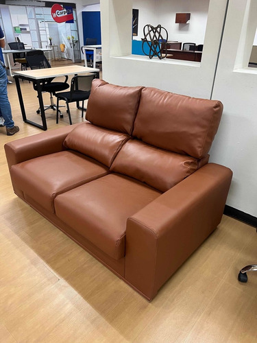 Sofá Dos Puestos En Bipiel Color Caoba Nuevo Memory Foam