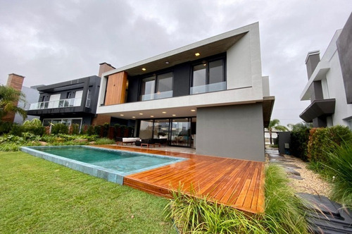 Imagem 2 de 30 de Casa À Venda Em Xangri-lá - Ca01118 - 68095656