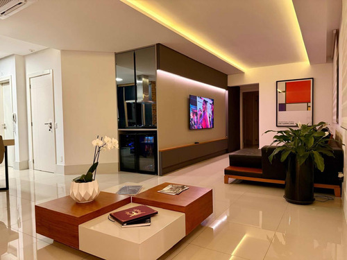 Apartamento Localizado Na Barra Sul, 100% Mobiliado E Decora