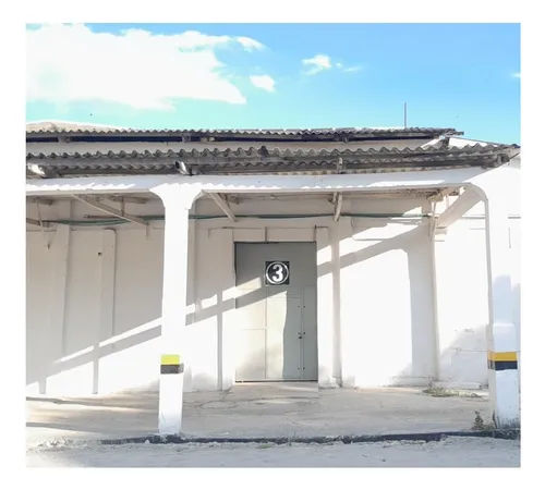 Bodega Muy Amplia En El Barrio Bosque Cod. 53455