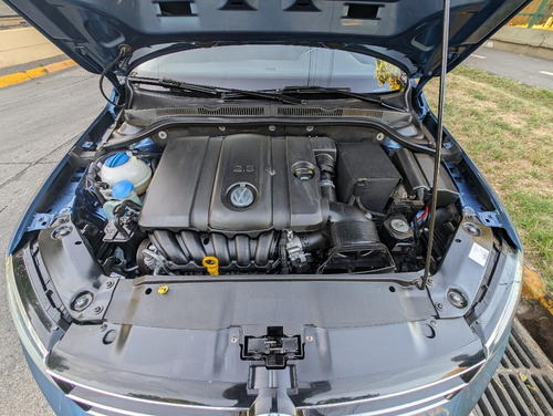 Volkswagen Vento 2.5 Advance Plus 170cv