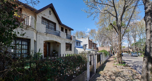 Imagen 3 de 30 de Casa - Beccar-vias/libert.