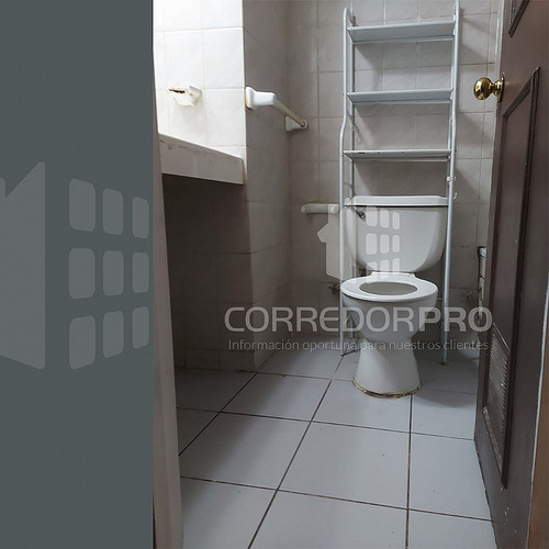 Departamento Con 2d + 1b Y Terraza. A Pasos Del Metro Moneda