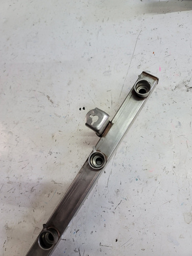 Riel De Inyectores Original Jetta A6 Mk6 2.5 11-18 (Usado)