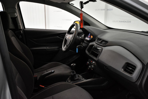 Imagen 7 de 15 de Chevrolet Onix 1.4 Joy Plus 2020 La Plata 041