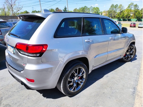 Imagen 6 de 11 de Jeep Grand Cherokee 2016 6.4 Srt Atx 465hp At