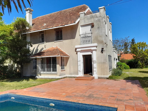 Imagen 2 de 18 de Casa En Alquiler Ideal Empresa A Pasos De Arocena - Carrasco