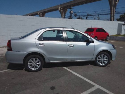 Toyota Etios 1.5 X Plus Sedan 16v Flex 4p Automático