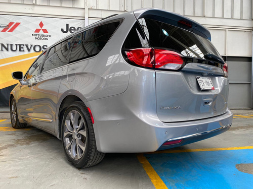 Chrysler Pacifica 2017