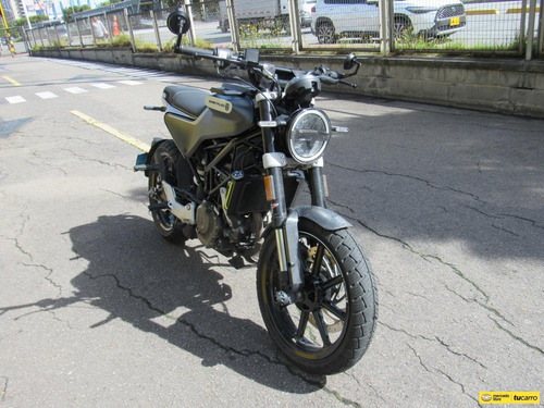 Imagen 5 de 25 de Husqvarna Svartpilen 200 Te