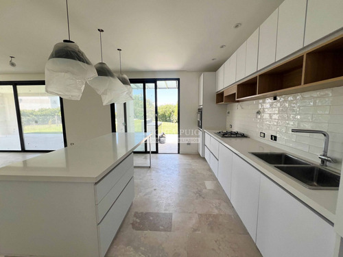 Excelente Casa En Venta A Estrenar 4 Dormitorios-ayres Plaza