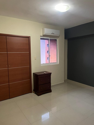 Apartamento En Venta Urbanizacion El Parral