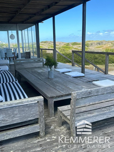 ****casa Frente Al Mar En Punta Del Este****