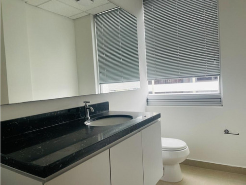 Oficina Duplex En Arriendo, Centro Empresarial, Usaquen