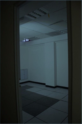 Local Comercial Planta Baja Sobre Colosio A Lado De Tv Azteca